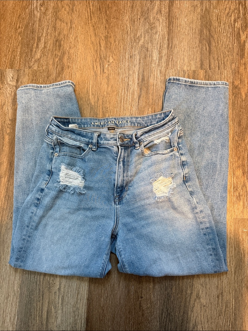American Eagle Outfitters Light Blue Distressed Boyfriend Jeans